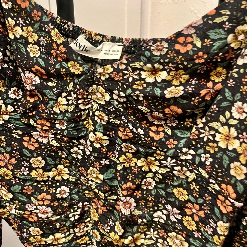 Floral Women's Top - Picture 3 of 5